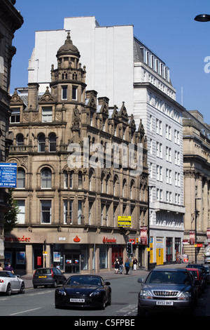 Statuen und Skulpturen auf viktorianischen Bürogebäude Cross Street Manchester England Stockfoto