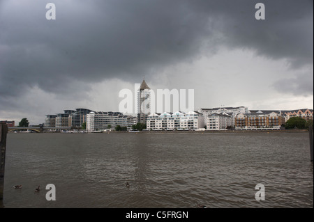 Chelsea Harbour und Imperial Wharf ist eine gemischte Nutzung Entwicklung auf der Themse in London. Stockfoto