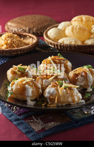 Pani Puri. Indischer Imbiss Stockfoto