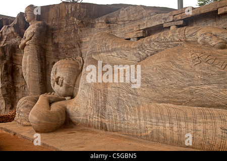 Historische Stein Buddha-Statue, Gal Vihara, Polonnaruwa, UNESCO-Weltkulturerbe, Sri Lanka, Asien Stockfoto