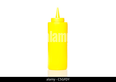 Eine gelbe Senf Flasche vor einem weißen Hintergrund Stockfoto