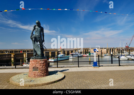 Die Statue des antiken Mariners von Alan B Herriot im Watchet Harbour, Somerset, England. Stockfoto