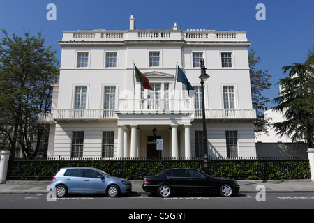 Residenz des portugiesischen Botschafters, befindet sich in der nordwestlichen Ecke des exklusiven Belgrave Square in London. Stockfoto