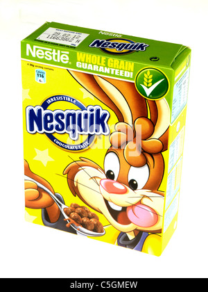 Schachtel mit Nesquik Frühstückskost aus Getreide Stockfoto