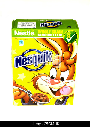 Schachtel mit Nesquik Frühstückskost aus Getreide Stockfoto