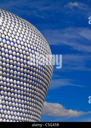 Detail des Selfridges 2003 Shop in Birmingham England in Blobitecture Stil von Future Systems mit Kettenhemd und gebogenen Profil Stockfoto