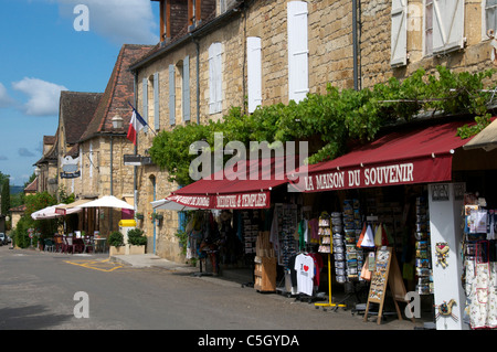 Geschäfte in der Rue du Vieux Moulin Domme Dordogne Aquitanien Frankreich Stockfoto