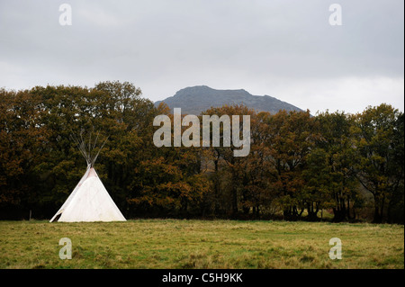 Ein Wigwam in der Brithdir Mawr Community in der Nähe von Newport, Pembrokeshire Wales 2008 Stockfoto