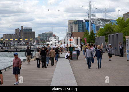 Promenade an der Harbourfront centre Toronto Ontario Kanada Stockfoto