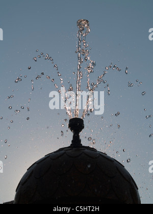 Wasser in Wasser-Brunnen in New York City Stockfoto