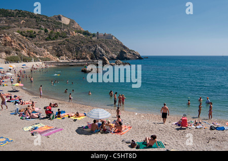 Strand Playa Cala Cortina vor den Toren der Stadt Cartagena in der Region Murcia, Süd-Ost-Spanien Stockfoto