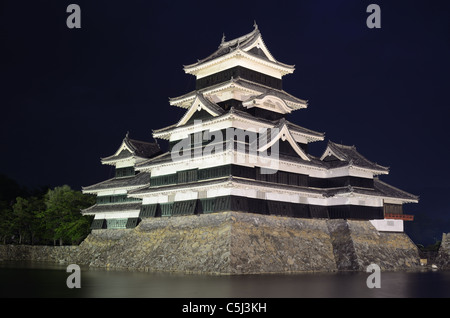 Das historische Matsumoto-Schloss aus dem 15. Jahrhundert in Matsumoto, Japan. Stockfoto