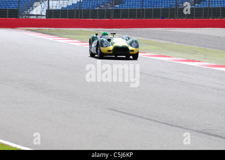 Jon Minshaw & Martin Stretton - 1959 Lister Jaguar knubbeligen - Silverstone Classic Stockfoto