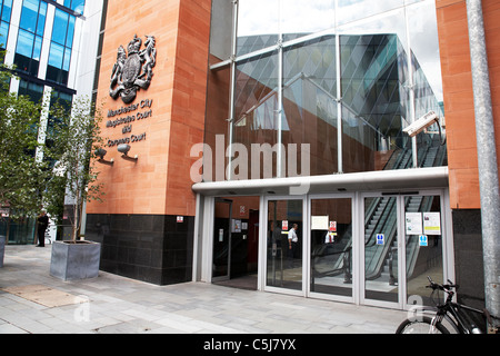 Eingang zum Manchester City Magistrates Court und Leichenbeschauer Gericht, Spinningfields, Manchester UK Stockfoto