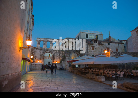 Außen Diokletian Palast in Grad der alten Stadt Split, Dalmatien, Kroatien, Europa Stockfoto