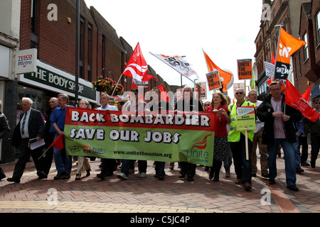 Eine Demonstration in Derby, Derby Unterstützung basierend Bombardier, nachdem der Themse Link Zug Bauvertrag an Siemens vergeben wurde. Stockfoto