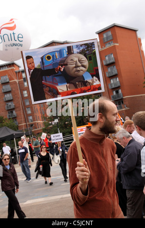 Eine Demonstration in Derby, Derby Unterstützung basierend Bombardier, nachdem der Themse Link Zug Bauvertrag an Siemens vergeben wurde. Stockfoto