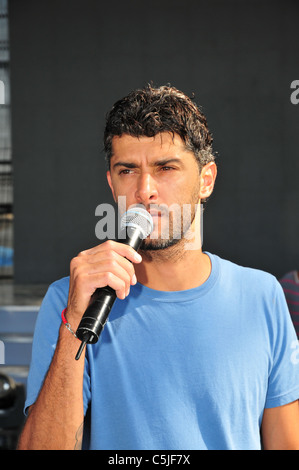 Kochav Nolad (A Star is Born) die israelische Version von American Idol. Der Finalist Liron Ramati, Juli 2011 Stockfoto