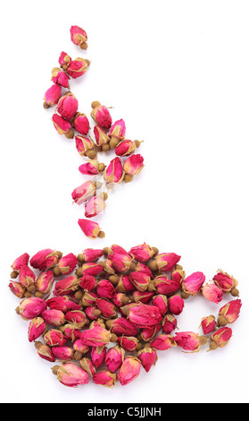 Haufen von Rosen in Form einer Tasse und Dampf isoliert auf einem weißen Hintergrund. Stockfoto