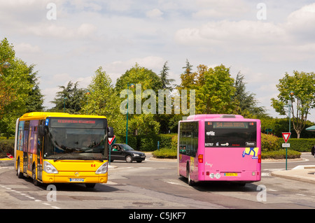 Kostenlose Busse legte auf für Menschen wohnen in der Disney-Hotels im Disneyland Paris in Frankreich Stockfoto