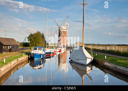 Horsey Windpumpe an einem Sommerabend auf den Norfolk Broads Stockfoto