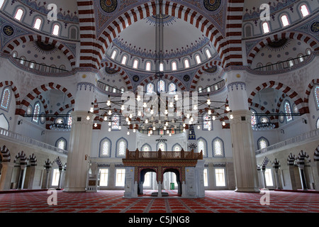 Turkmenistan - Aschgabat - innerhalb der Azadi Moschee Stockfoto