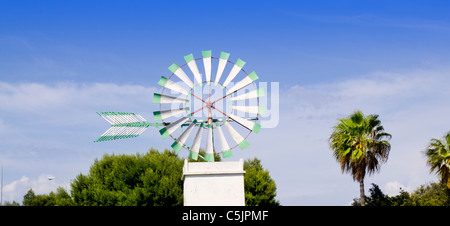 Mallorca weißen Windmühle in Palma De Mallorca auf den Balearen Stockfoto