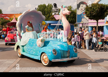 Die Stars ' n ' Cars parade im Disneyland Paris in Frankreich Stockfoto