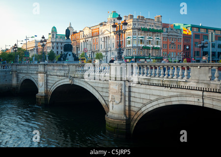 O' Connell Brücke über den Fluss Liffey in Dublin, Irland Stockfoto