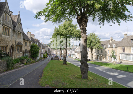 Burford High Street Oxfordshire, England Uk. Dorf, wo Elisabeth Murdoch und Matthew Freud Leben. Chipping Norton einstellen. Stockfoto