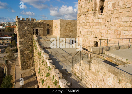 Die Kreuzfahrerburg, von den Franken erbaut im 12. Jahrhundert, Byblos, Libanon Stockfoto