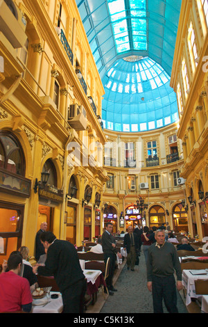 Cicek Pasaji (Blume Arcade) in Beyoglu, Istanbul - 2010 European Capital of Culture - Türkei Stockfoto