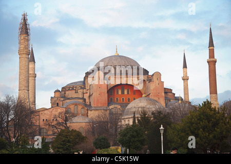 Hagia Sophia (537 n. Chr. vom byzantinischen Kaiser Justinian eingeweiht), Istanbul, Türkei Stockfoto