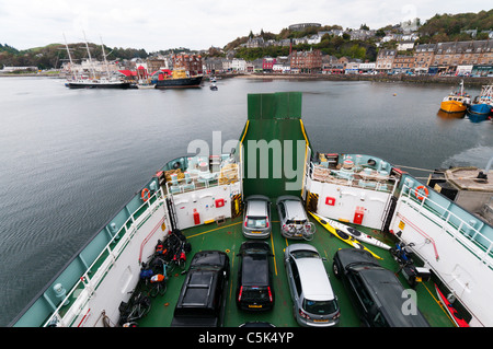 Der schottischen Westküste Oban Caledonian MacBrayne gesehen Fähre "MV Clansman" für den äußeren Hebriden verlassen. Stockfoto