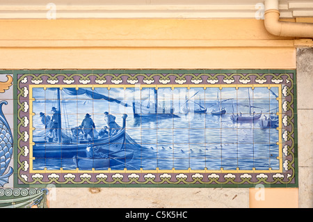 Azulejos in den Piloten Büro, Vila Real de Santo Antonio, Algarve, Portugal Stockfoto