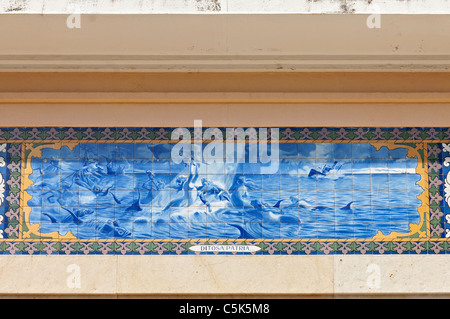 Azulejos in den Piloten Büro, Vila Real de Santo Antonio, Algarve, Portugal Stockfoto