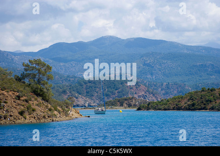 Segelboot auf Blue Cruise, Göcek, Fethiye Bucht, Türkei Stockfoto