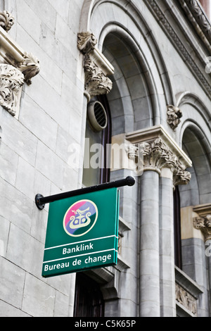 Melden Sie sich außerhalb der Allied Irish Banks-Niederlassung in James Street, Zentrum von Dublin, Republik Irland, Stockfoto