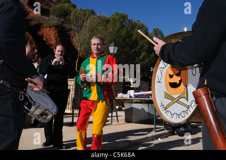 Karneval "Botarga - Motley LA CANDELARIA" in RETIENDAS. Guadalajara. Kastilien-La Mancha.SPAIN Stockfoto