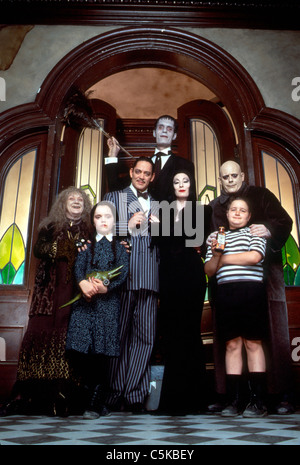 Die Addams Family Jahr: 1991 USA Judith Malina, Christina Ricci, Raul Julia, Carel Struycken, Anjelica Huston, Christopher Lloyd, Jimmy Workman Regie: Barry Sonnenfeld Stockfoto