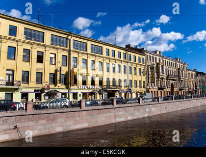 Gebäuden und Kanälen, St Petersburg, Russland Stockfoto