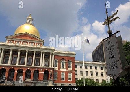 Boston State House mit Freedom Trail Anmelden Stockfoto