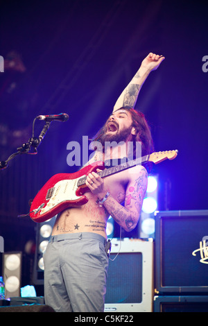 Biffy Clyro durchführen auf der Pyramide Bühne, Glastonbury Festival 2011, Somerset, England, Vereinigtes Königreich. Stockfoto