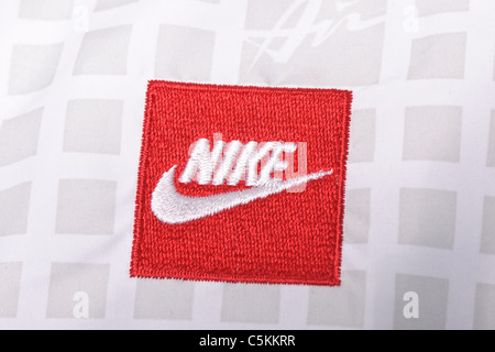 Nylon Nike Air windrunner Sportswear Herren regen Jacke Full Zip mit Kapuze. Nike logo Detail Stockfoto