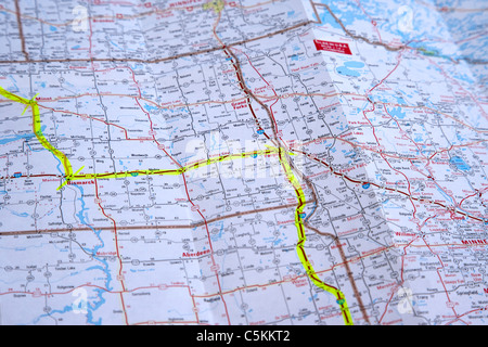 Karte der Staaten im mittleren Westen der Usa mit Route geplant in Textmarker Fargo in North Dakota in den Mittelpunkt Stockfoto