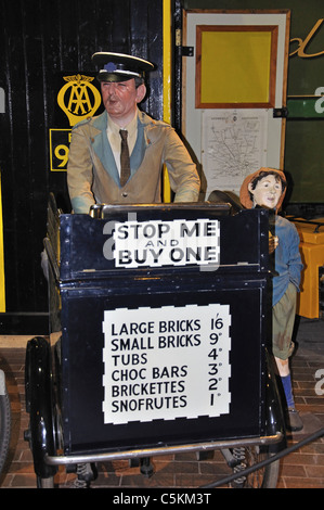 Eisverkäufer-hausieren Fahrzeug, The National Motor Museum, Beaulieu, New Forest, Hampshire, England, Vereinigtes Königreich Stockfoto