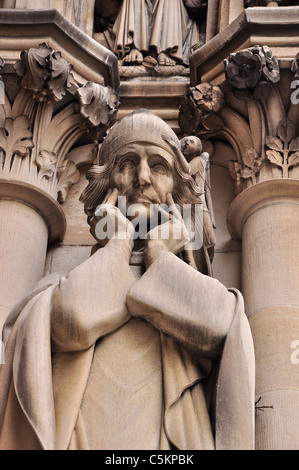 Eingang, Skulpturen, Friese und Statuen der Cathedral of Saint John the Divine, Manhattan New York. Stockfoto