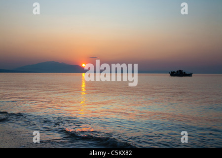 Nea Vrasna, Griechenland, Juli, Sommer, in den frühen Morgenstunden. Stockfoto