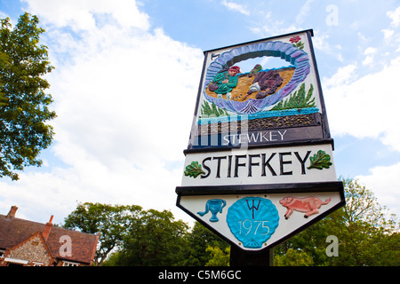Dorf Schild, Toynbee, Norfolk, Großbritannien Stockfoto