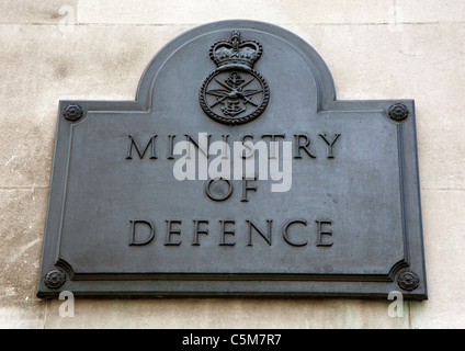 Verteidigungsministerium, Whitehall, London anmelden Stockfoto